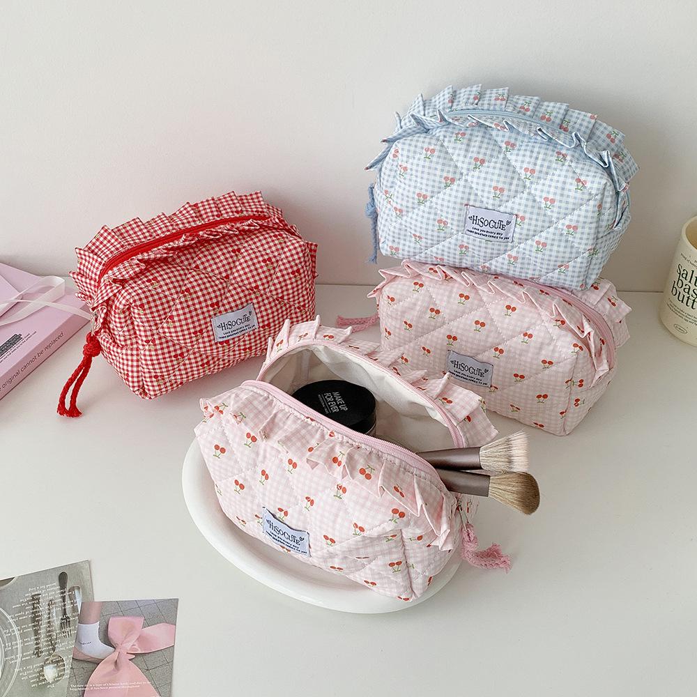 Korean-Style Plaid Makeup Bag: Little Cherry Skincare & Toiletries Travel Storage