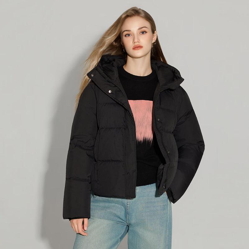 

Женский укороченный пуховик с капюшоном и отделкой L