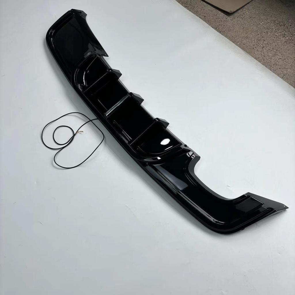 BMW 1 Series E82 Dual Exhaust Rear Diffuser with LED Lip - Gloss Black