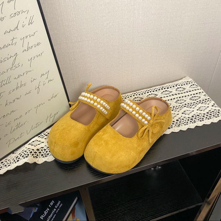 

Baotou half slippers women s summer wear 2025 new pearl one-pedal muller shoes flat sandals lazy sandals 35 жёлтый