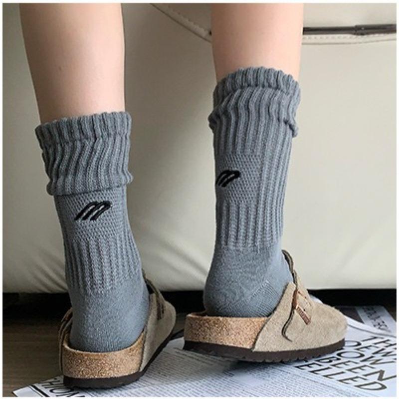 

Мужские весенне-осенние носки-гольфы спортивные баскетбольные с вышивкой букв и поясом-подвязкой 1 pair серый