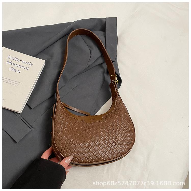 2025 New Underarm Crescent Bag Commuter Dumpling Bag Large Capacity High-end Shoulder Bag Portable Messenger Woven Bag