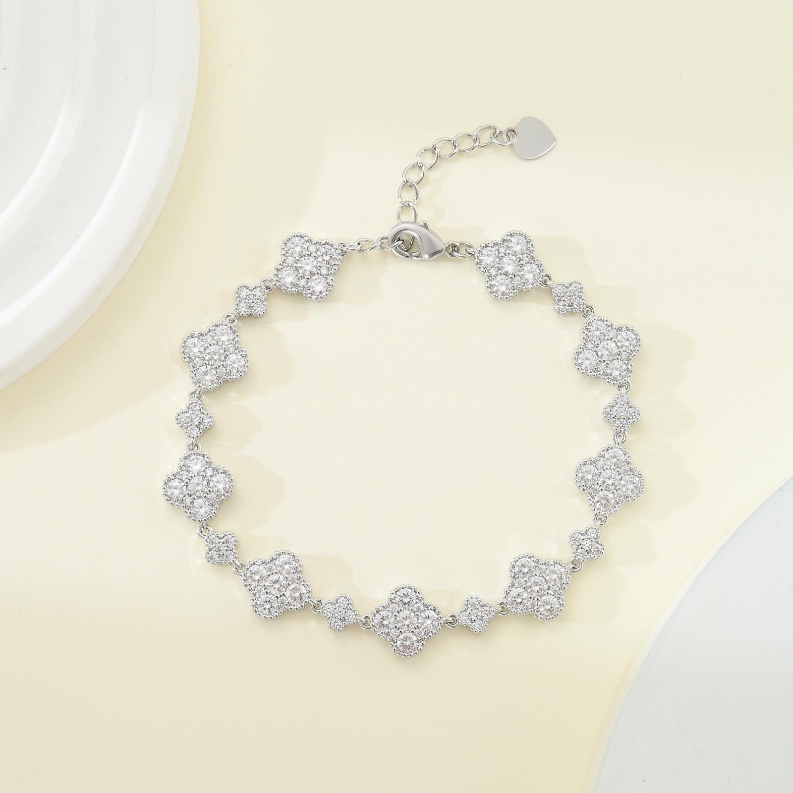 

Браслет с четырьмя листьями травы и цирконом с бриллиантами, элитный женский браслет, легкая роскошь, универсальное и уникальное украшение