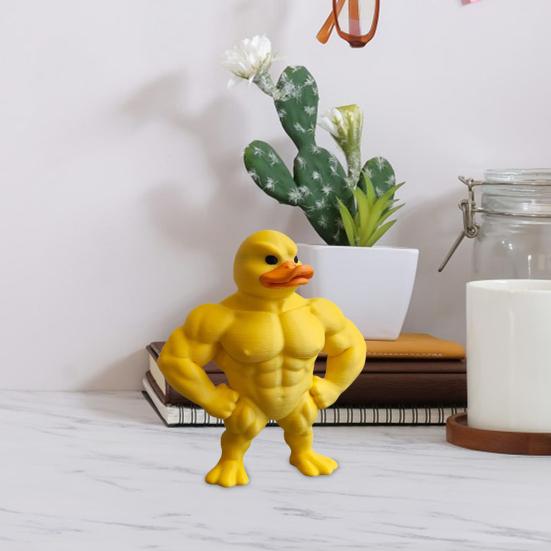 Svalnatá kachna socha 3D tištěná žlutá svalnatá kachna figurka socha domácí kancelář stolní dekorace ozdoba milovníci posilovny dárek
