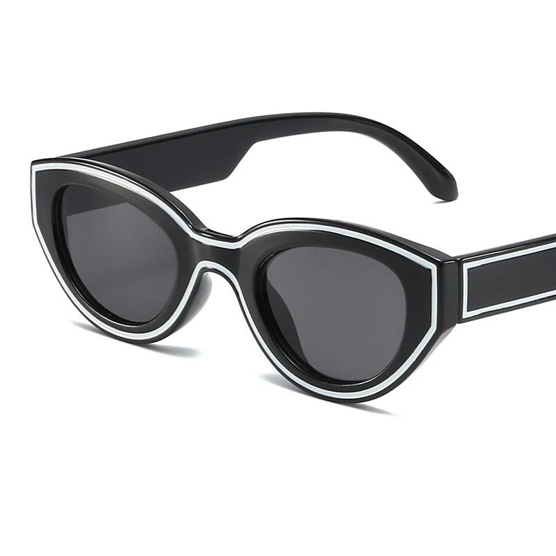 New Fashion Cat Eye Large Frame Sunglasses Woman Vintage Style Striped Decoration Trending Eyewear UV400 Eyeglasses