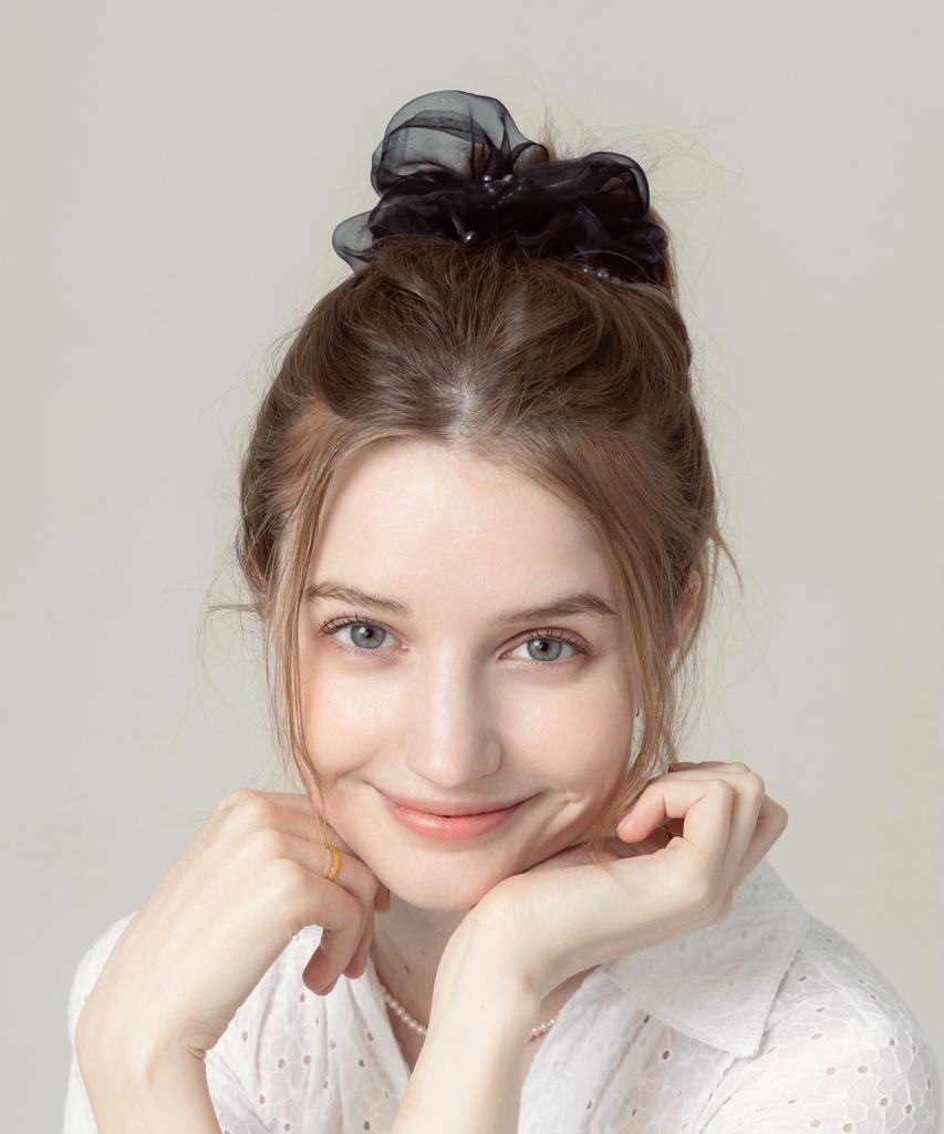 Lilykori Black Hair Scrunchie With Pearl