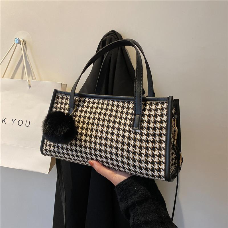 Frozen Plush Fabric Tote Bag With Zipper Closure For Casual Outings