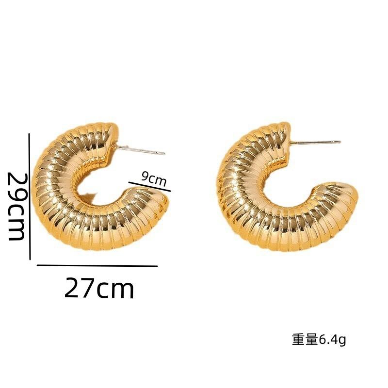 Ohrringe mit Metall-C-Qualität, modisch und personalisiert, Damen-Ohrringe mit leichtem Luxus