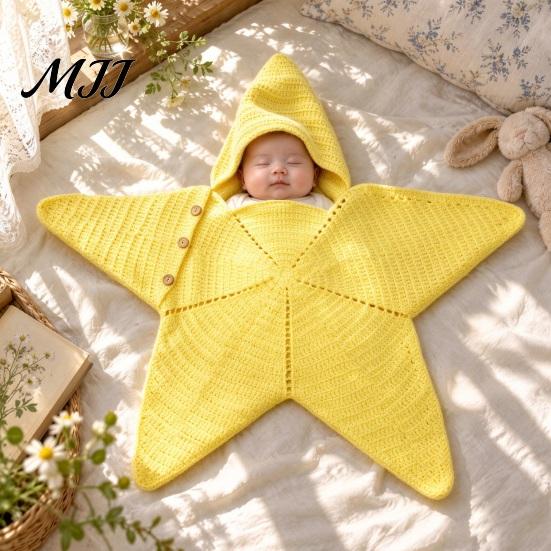Cute Baby Photo Outfit Star Knit Sleep Sack, Christmas Newborn Swaddle with Hood, Festive Sleepwear Soft Wool Yarn Romper for 0-3 Months, Holiday