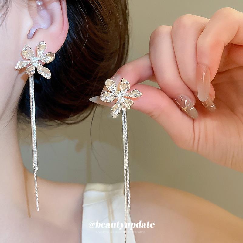 Silver needle super fairy pattern flower fringed pendant earrings light luxury high-end earrings niche simple earrings earrings women