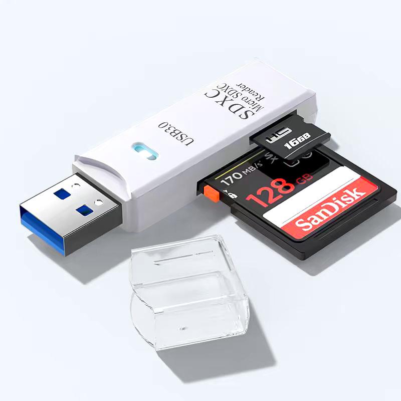 High-Speed USB 3.0 Multi-Card Reader: All-in-One SD/TF Compatibility for Cameras, Phones, and Computers, Plug & Play