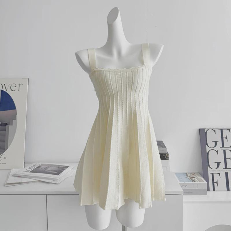 

Korean Dongdaemun Square Neck Sleeveless Ruffle Knit Mini Dress One Size покинуть белый