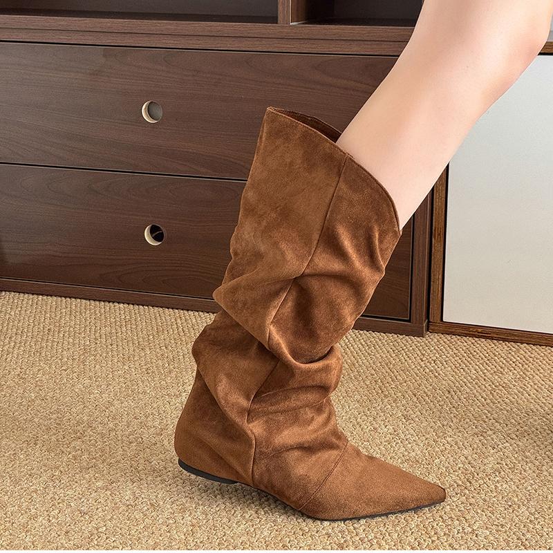 Mode Hiver Plissées Femme Bottes Montantes Genou Bout Pointu Chaussures à Élévation Interne Style Street Moderne Longues Botas Mujer