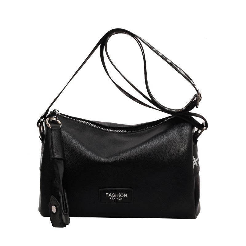 

New Trend Sports Style Fashion Wide Shoulder Strap Pillow Bag Women s Versatile Light Commuter Travel Crossbody Bag чорний