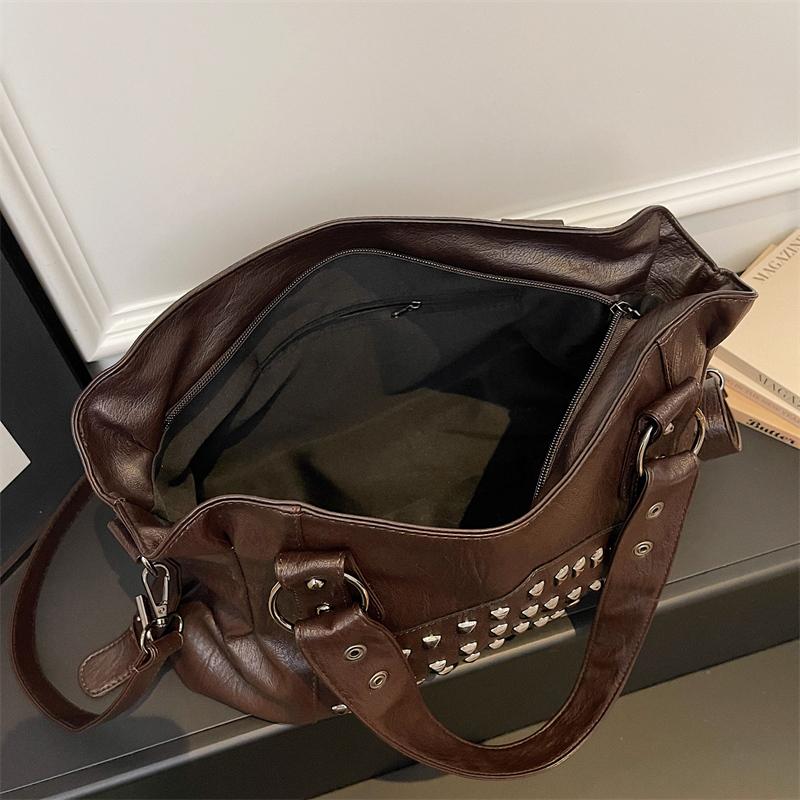 Vintage Large Capacity Rivet Tote Bag Women's Shoulder Underarm Bag