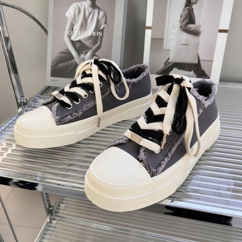 Fashion New Design Black Men's Canvas Shoes Low Cut Platform Skate Shoes For Men Fashion Lace-Up Vulcanize Shoes For Men zapatos de lona