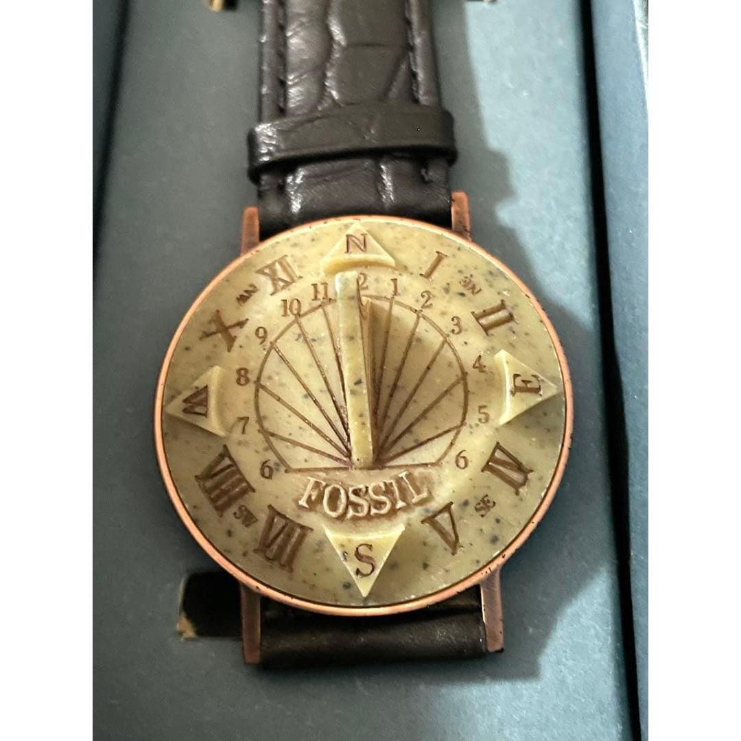 Used FOSSIL sundial design watch, unused item!