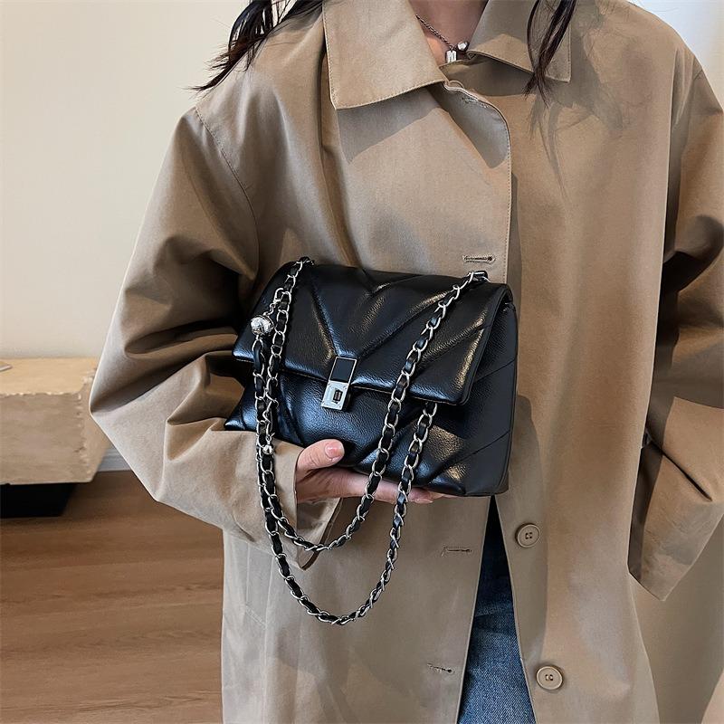 Embroidery thread chain bag women's spring and summer new niche design large capacity shoulder messenger bag versatile small square bag