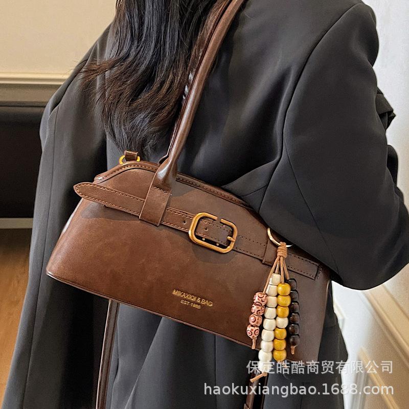 Retro small bag women's autumn and winter versatile 2025 new simple shoulder underarm bag popular commuter tote bag this year