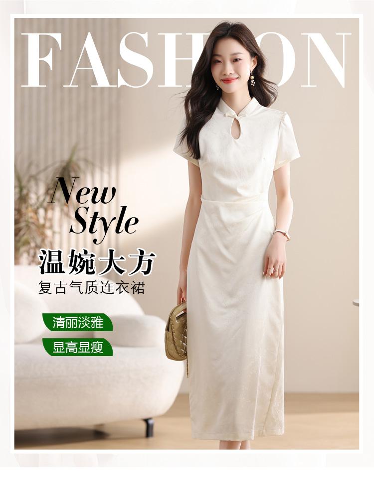 New Chinese style dress with improved national style