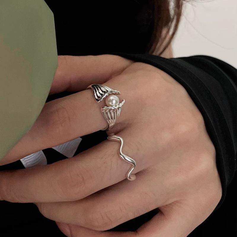Modern Adjustable Minimalist Ring For Women With Unique Shell Pearl Accent