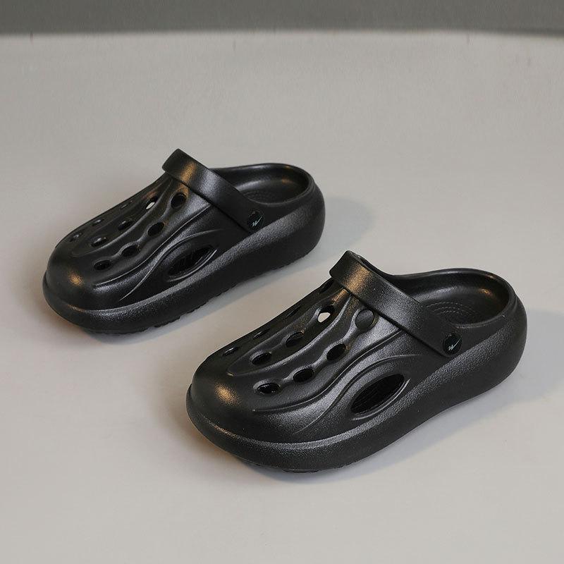 LR slippers new summer slippers wear soft-soled Mori heightening hole shoes