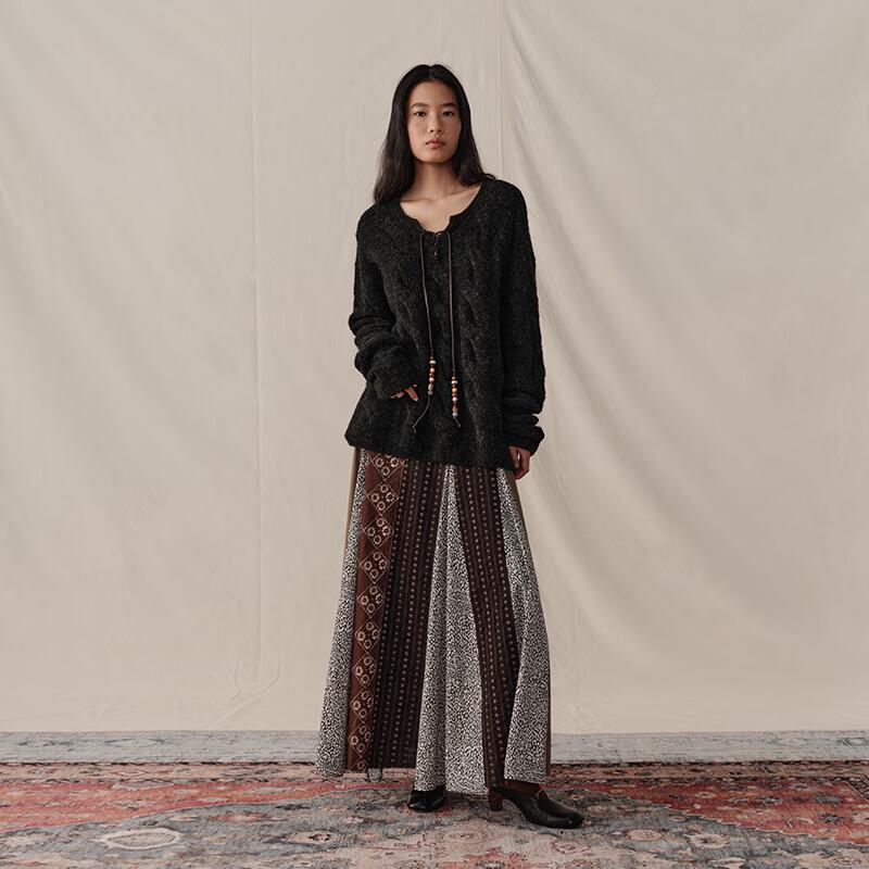 GREEN BELT Winter 2025 Loose Black Hooded Cable Knit Pullover Sweater