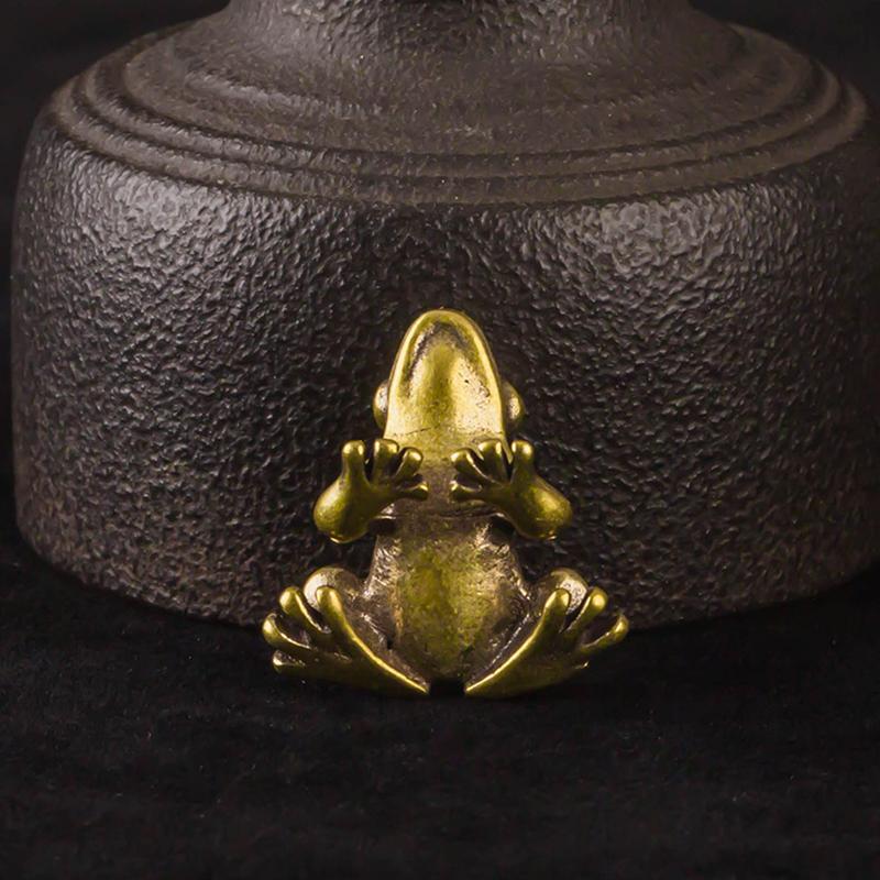 Brass Small Frog Miniatures Figurines Vintage Handmade Copper Animal Toad Desktop Ornaments Home Decoration Crafts Tea Pet Decor