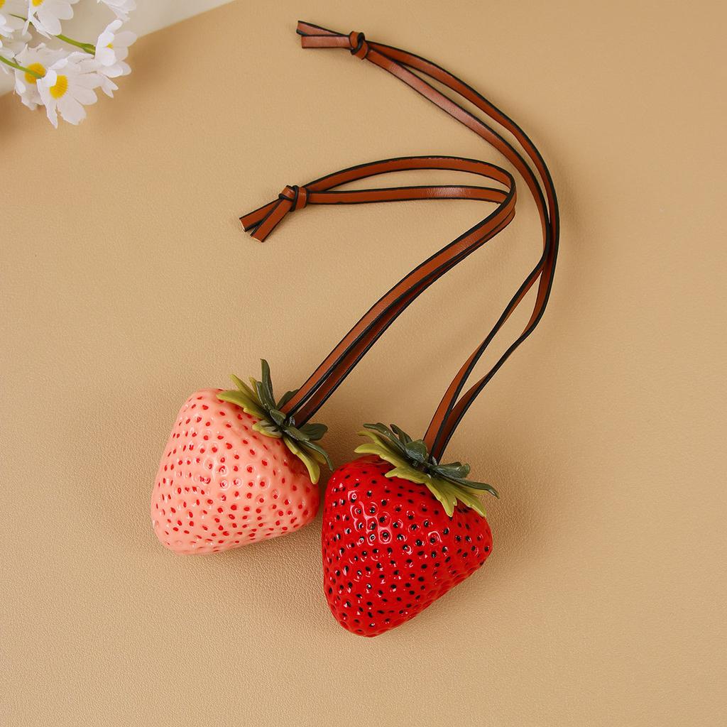 New Creative Simulation Big Strawberry Bag Pendant Personalized Three-dimensional Resin Cute Keychain Bag Accessories Pendant