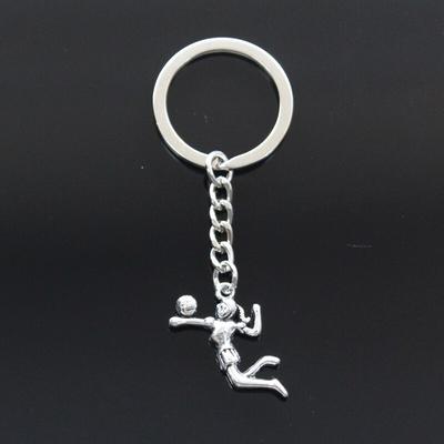 Neue Mode Schlüsselbund 25x23mm Volleyball Player Sporter Anhänger DIY Männer Silber Farbe Auto Schlüssel Kette Ring Halter Souvenir Für Geschenk