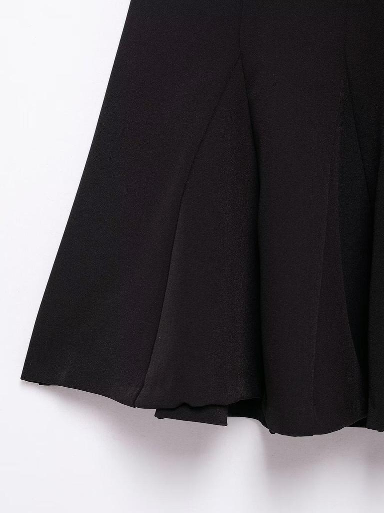 2025 Spring Women's Off-Shoulder Wavy Wide Hem Dress