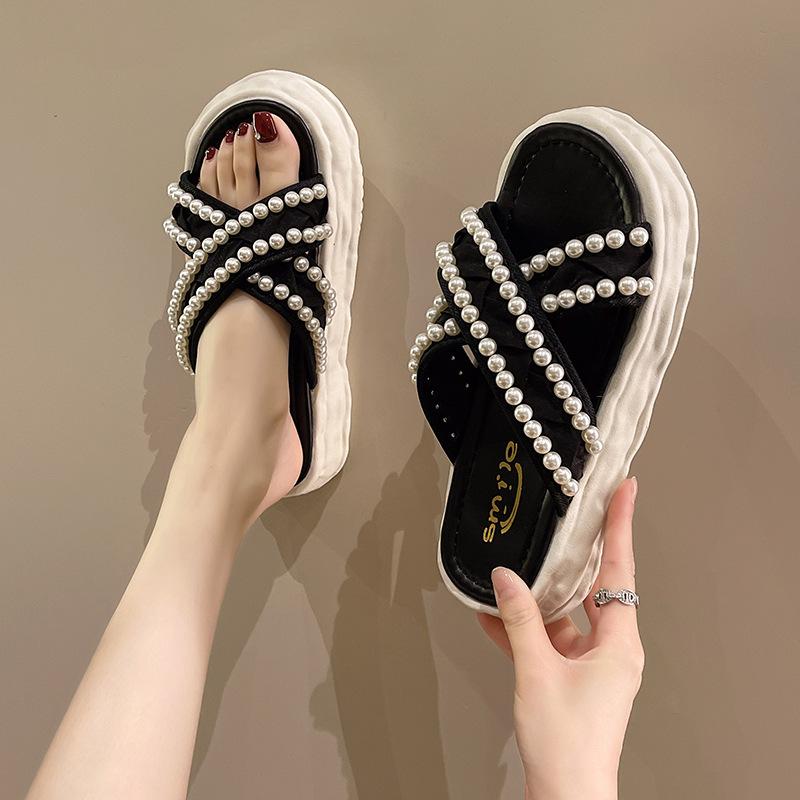 Slippers Women's Summer Outer Wear 2025 New Green Cross-dissolved Thick-bottomed Pearls with Skirt Sandals