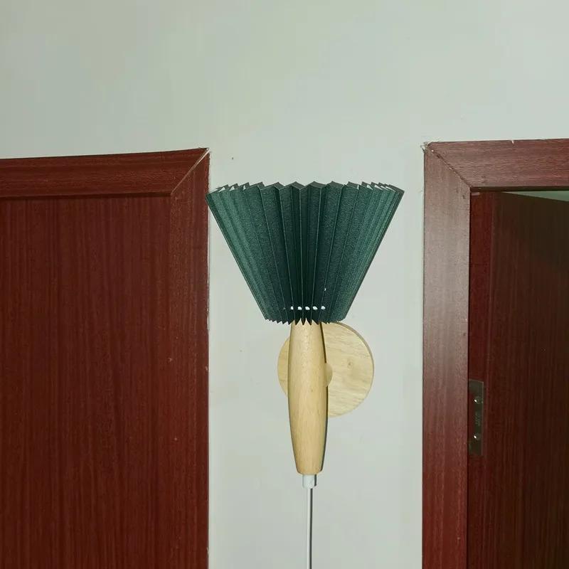 Pleated Lamp Vintage Wall Lamp Nordic Wood Wall Lights for Home Indoor Lighting Bedroom Decor Bathroom Mirror Light Wall Sconce