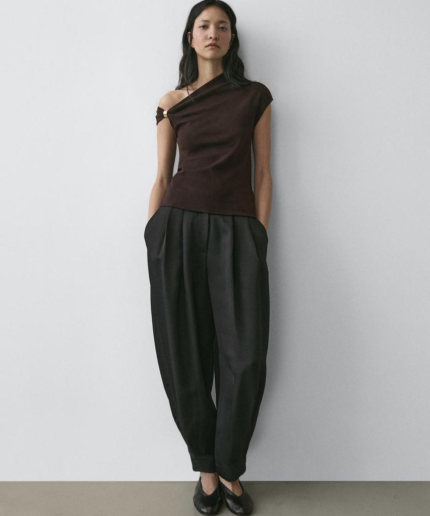 Masimodutti Asymmetrical Brooch Detail Top