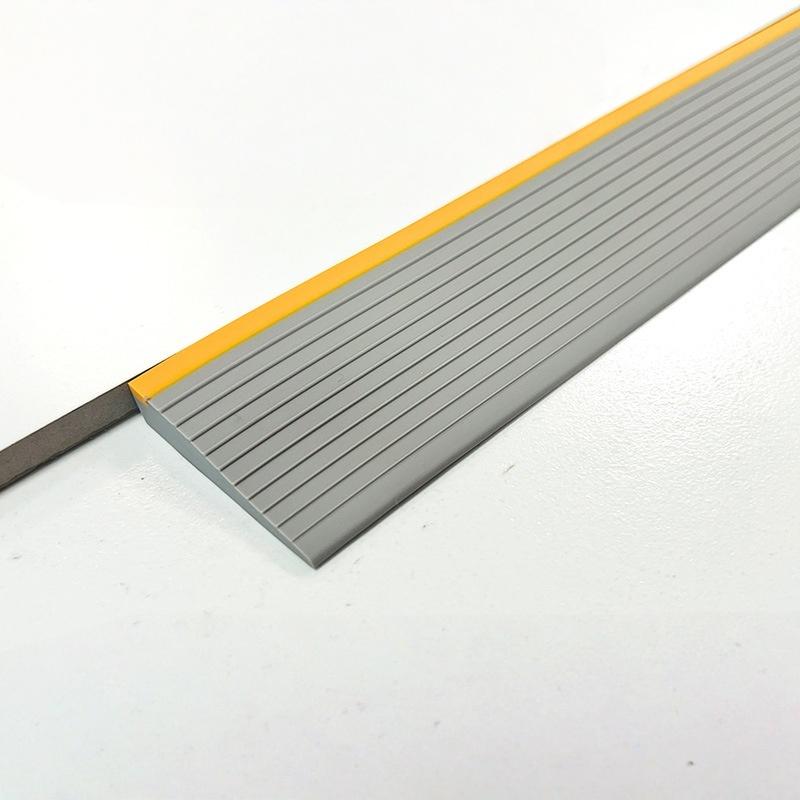 1pc Rise Threshold Ramp – Ramp for Doorways, Cuttable Ramp with Adhesive, Indoor Outdoor Curb Ramp for Doorways, Curb, Power Sco