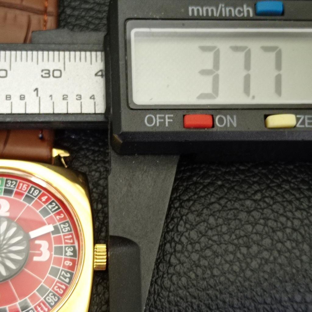 HAND-WINDING VINTAGE SWISS MENS POKER FACE RED COLOR DIAL WATCH a701111-5 R205b-a701111