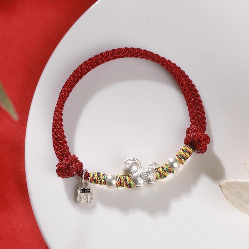 

Браслет из стерлингового серебра 999 пробы со знаком зодиака Лошадь и красной веревочкой - Специальное издание для года рождения 2026