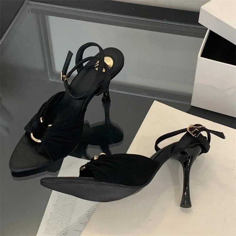 Fashion Fashion Metal Buckle Strap Design Thin High Heels Women Sexy Open Toe Ankle Strap Heeled Sandals Elegant Banquet Wedding Shoes