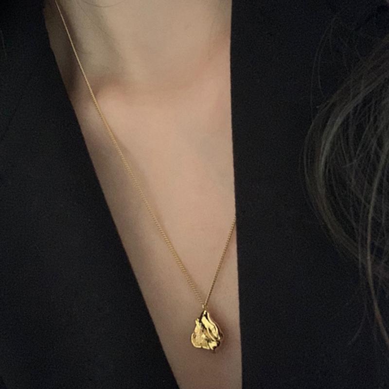 Of-Lavishe Melting Stone Pearl Vintage Necklace