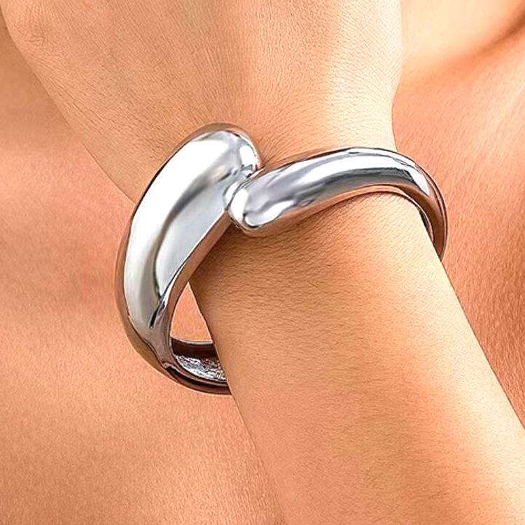Women's Smooth Adjustable Alloy Open Bracelet - Colorfast Electroplated Design
