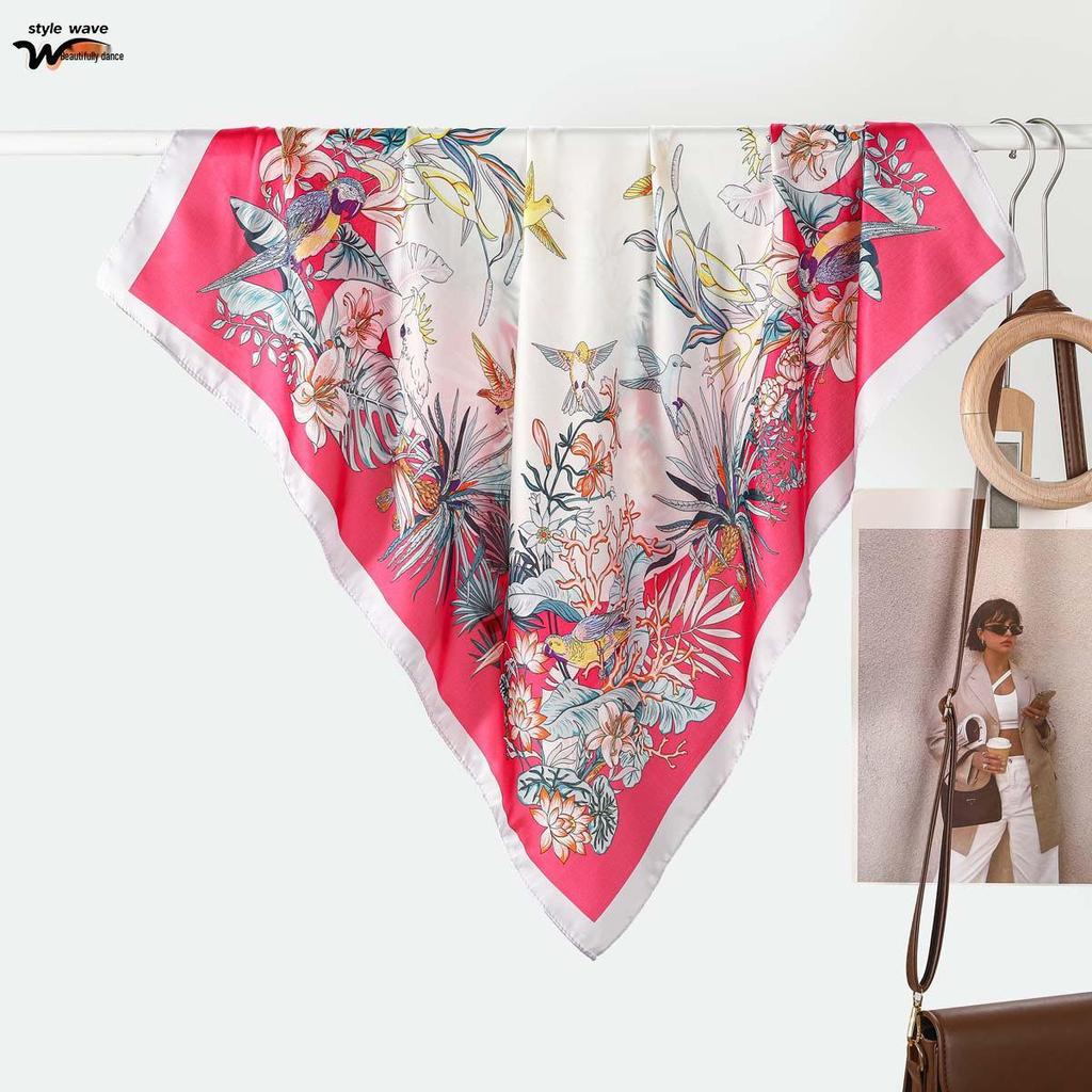 Mångsidig Damscarf i Silke med Blommönster - Lätt Lyx, Vår/Sommar 70cm Kvadratisk, Trendig & Populär