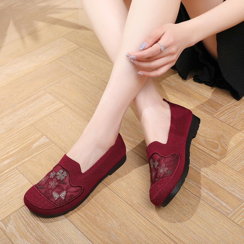 Medium mother shoes non-slip soft sole comfortable casual shoes lazy shoes cloth shoes women s shoes single shoes 35
