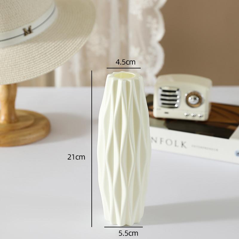 Plastic Flower Vase - A Small and Fresh One for The Living Room, with Anti-drop Function. Flower Arrangement Vase for Water Culture.