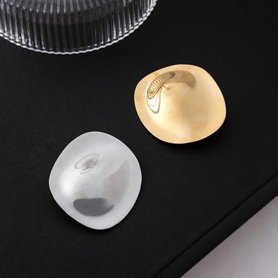 Personalized Metal Brooch, Simple Niche Retro High-End Design Commuter Brooch
