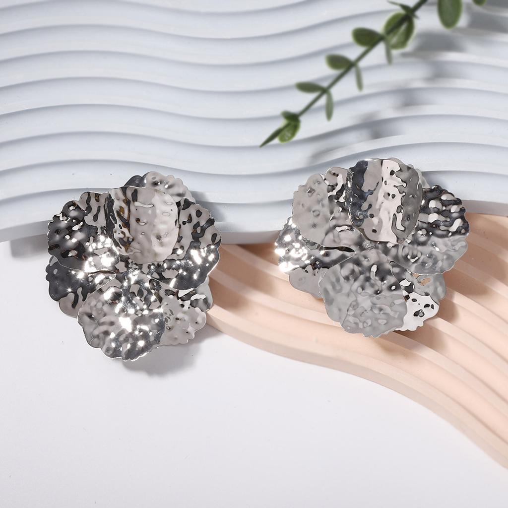 European and American Fashion Niche Style Irregular Bump Texture Metal Big Flower Versatile Temperament Women, Stud Earrings