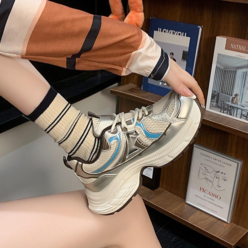 Star with the same versatile casual dad shoes women's 5 Spring Festival new color matching thick-soled heightening sports shoes