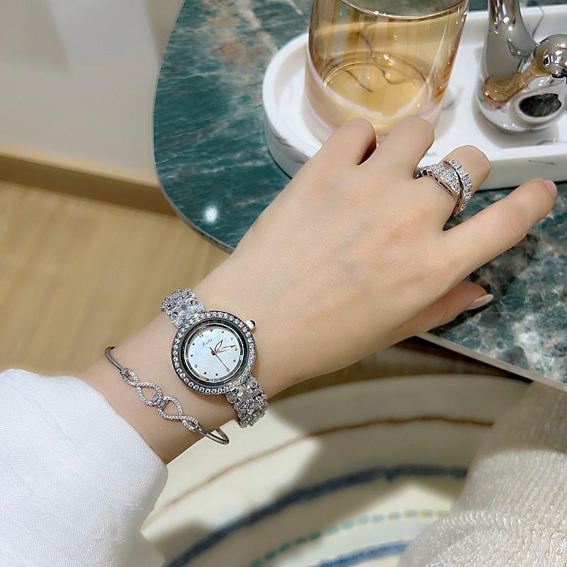 Round Wind Fashion Temperament Bracelet Watch Diamond Strap Ladies Watch Female Quartz Watch Female