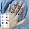 1 Hoja Araña Letra Flor Patrón Pequeño Tatuajes Temporales Para Mujeres Dedo, Pegatina de Tatuaje Falso Realista de Larga Duración