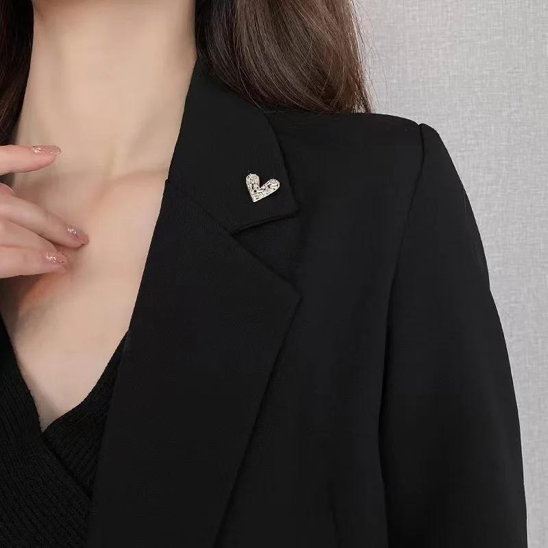 Exquisite Mini Love Brooch Fashion Heart Collar Pin Lady Elegant Cheongsam Dress Accessories Corsage Women Cardigan Button Pins