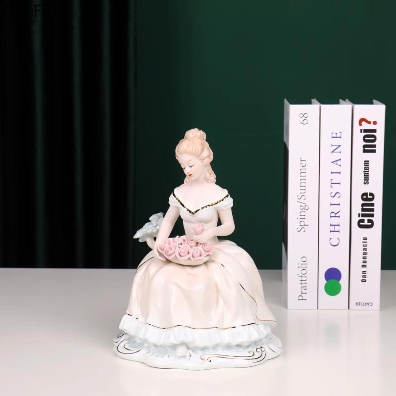Bouquet Girl Statue European Figures Ornaments Desk Decoration European Girl Ceramic Character Sculpture Room Aesthetic Decor